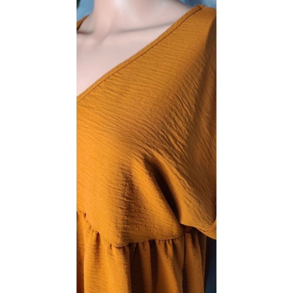 Entro Small mustard Textured Babydoll short sleeve v neck peplum top oversized - Picture 3 of 5